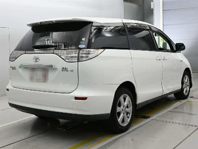 Статистика аукционов Toyota Estima Hybrid