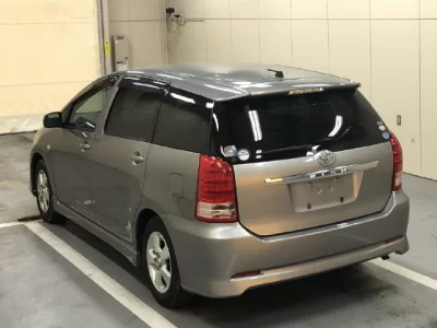 TOYOTA WISH
