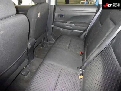 MITSUBISHI RVR
