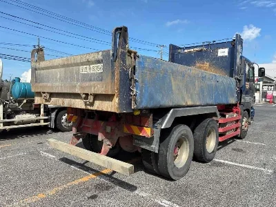 ISUZU GIGA
