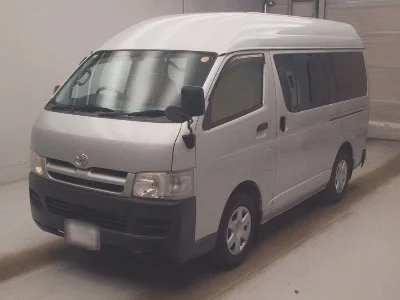 TOYOTA REGIUS VAN