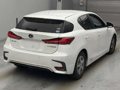 Lexus CT200h