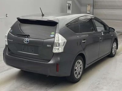 Статистика аукционов Toyota Prius Alpha