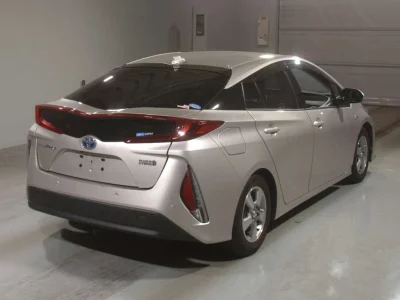 TOYOTA PRIUS PHV