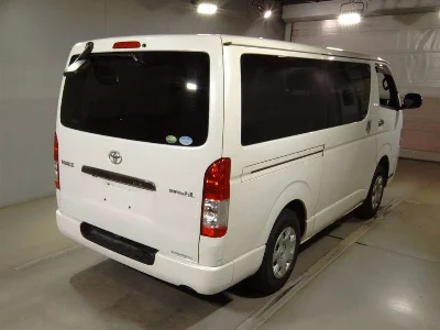 Toyota HiAce Van
