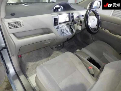 TOYOTA RAUM