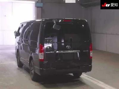 TOYOTA REGIUS VAN