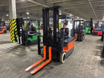 TOYOTA  FORKLIFT 