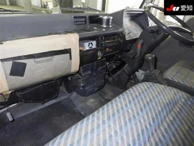 MITSUBISHI CANTER