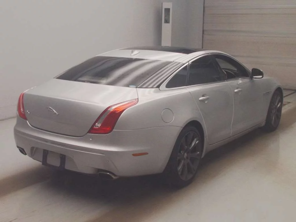 Jaguar XJ6  с аукциона в Японии