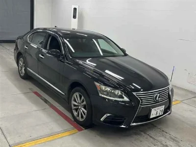 Lexus LS600h