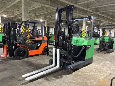 TOYOTA  FORKLIFT 