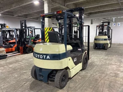 TOYOTA  FORKLIFT 