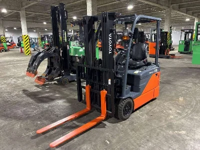 TOYOTA  FORKLIFT 