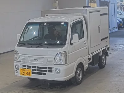 Nissan NT100 Clipper