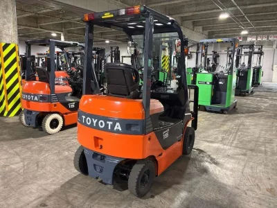 Toyota  FORKLIFT