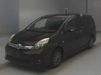 Цена авто Toyota Isis с аукционов Японии, номер кузова ZGM10W, пробег 208 000, оценка 2