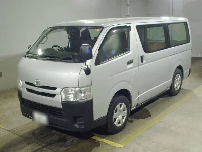 TOYOTA HIACE VAN