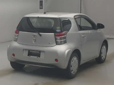 Toyota iQ