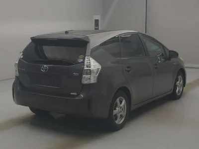 Статистика аукционов Toyota Prius Alpha
