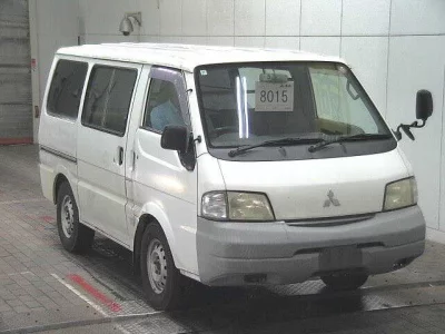 Mitsubishi Delica Van