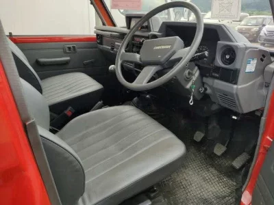TOYOTA LAND CRUISER
