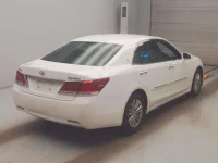 Цена авто Toyota Crown с аукционов Японии, номер кузова GRS210, пробег 65 000, оценка 8