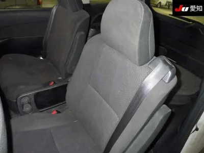 Статистика аукционов Toyota Estima Hybrid