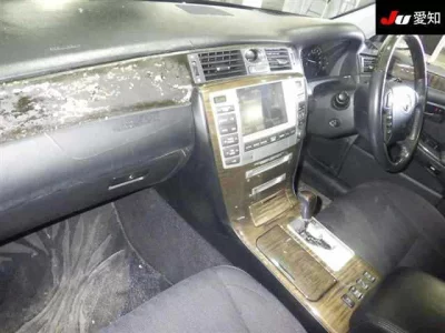 Toyota CROWN MAJESTA