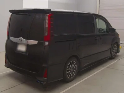 Статистика аукционов Toyota Noah
