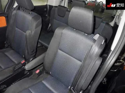 Статистика аукционов Toyota Voxy