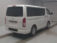 Цена авто Toyota HiAce Van с аукционов Японии, номер кузова GDH201V, пробег 140 000, оценка 2