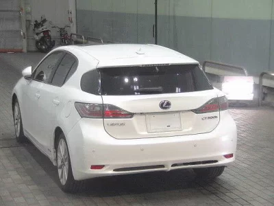 Lexus CT200h