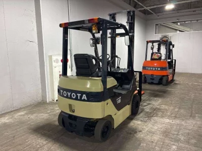 Toyota  FORKLIFT