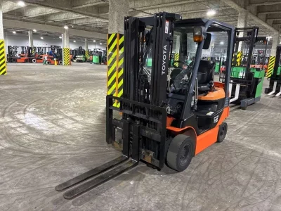 TOYOTA  FORKLIFT 