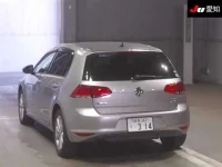 Цена авто Volkswagen Golf с аукционов Японии, номер кузова AUCJZ, пробег 99 000, оценка 8