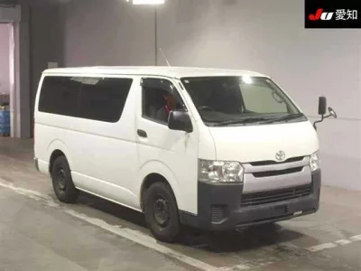 TOYOTA HIACE VAN