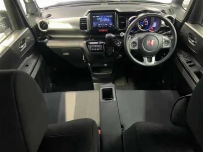 HONDA N BOX SLASH