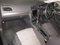 Цена авто Volkswagen Golf с аукционов Японии, номер кузова AUCJZ, пробег 143 000, оценка 8