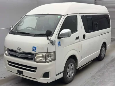 TOYOTA HIACE VAN