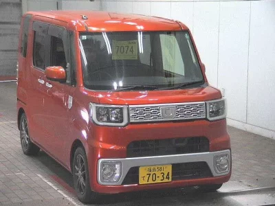 DAIHATSU WAKE