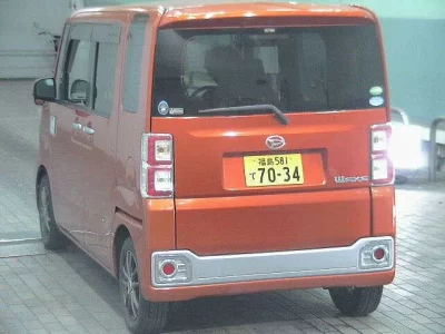 DAIHATSU WAKE