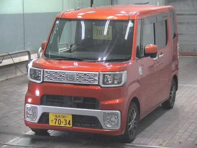 DAIHATSU WAKE