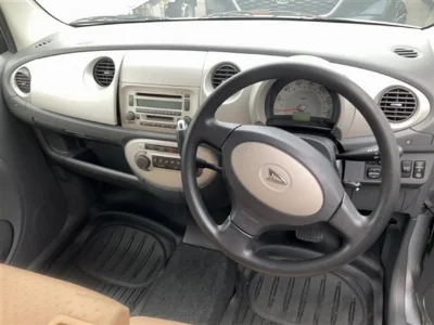 DAIHATSU MOVE LATTE