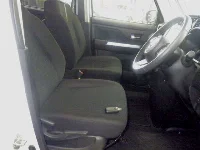 Цена авто Toyota Roomy с аукционов Японии, номер кузова M900A, пробег 8 000, оценка 