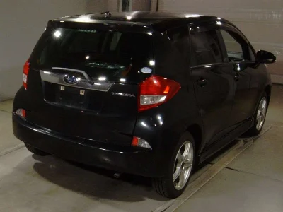 SUBARU TREZIA