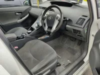 Цена авто Toyota Prius с аукционов Японии, номер кузова ZVW30, пробег 266 000, оценка 4