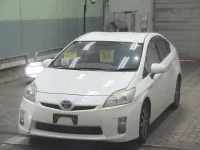 Цена авто Toyota Prius с аукционов Японии, номер кузова ZVW30, пробег 266 000, оценка 4