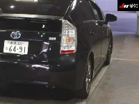 Цена авто Toyota Prius с аукционов Японии, номер кузова ZVW30, пробег 128 000, оценка 2