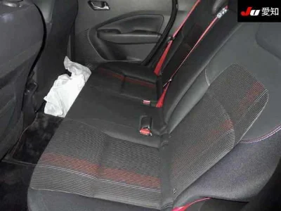 Nissan Aura